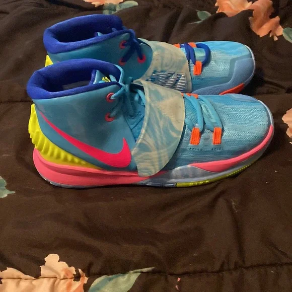 Multicolor Nikes - Picture 3 of 6